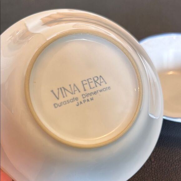 Vina Fera Vintage Classic White and Blue Serveware Bowl set of two - Picture 2 of 6